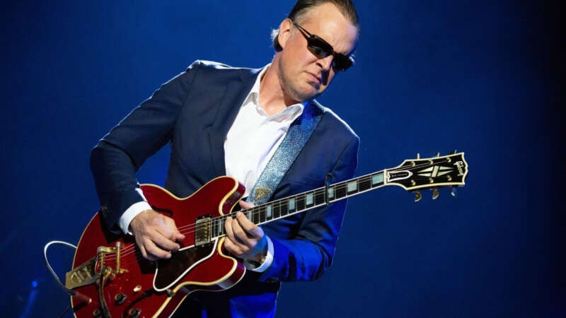 JOE BONAMASSA – presenta “Blues Deluxe, Vol. 2”