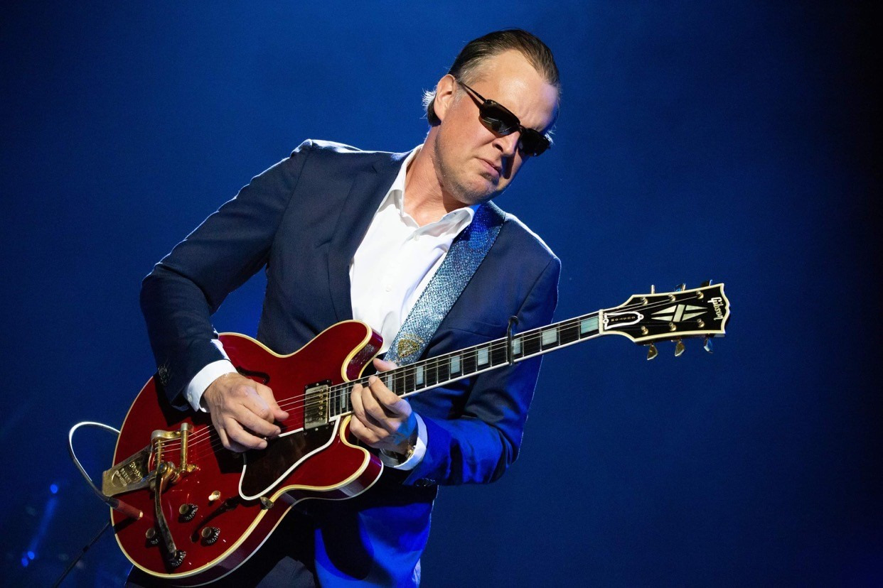 JOE BONAMASSA – presenta “Blues Deluxe, Vol. 2”