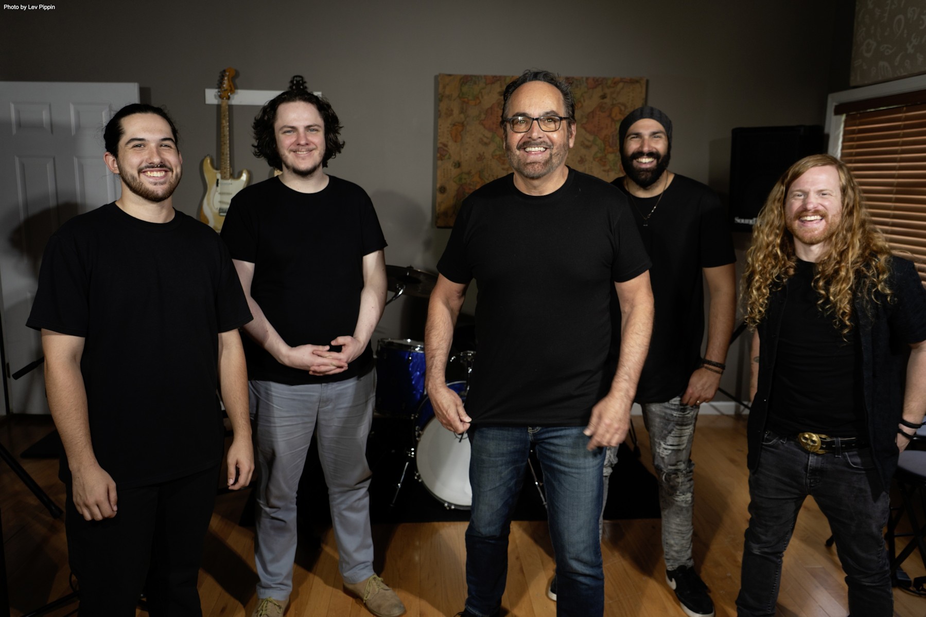 NEAL MORSE & THE RESONANCE – annunciano il nuovo album “No Hill For A Climber”; guarda il video del primo singolo “All The Rage”