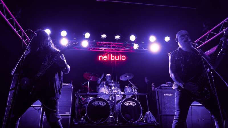 NEL BUIO – guarda il live video di “Nel Buio”