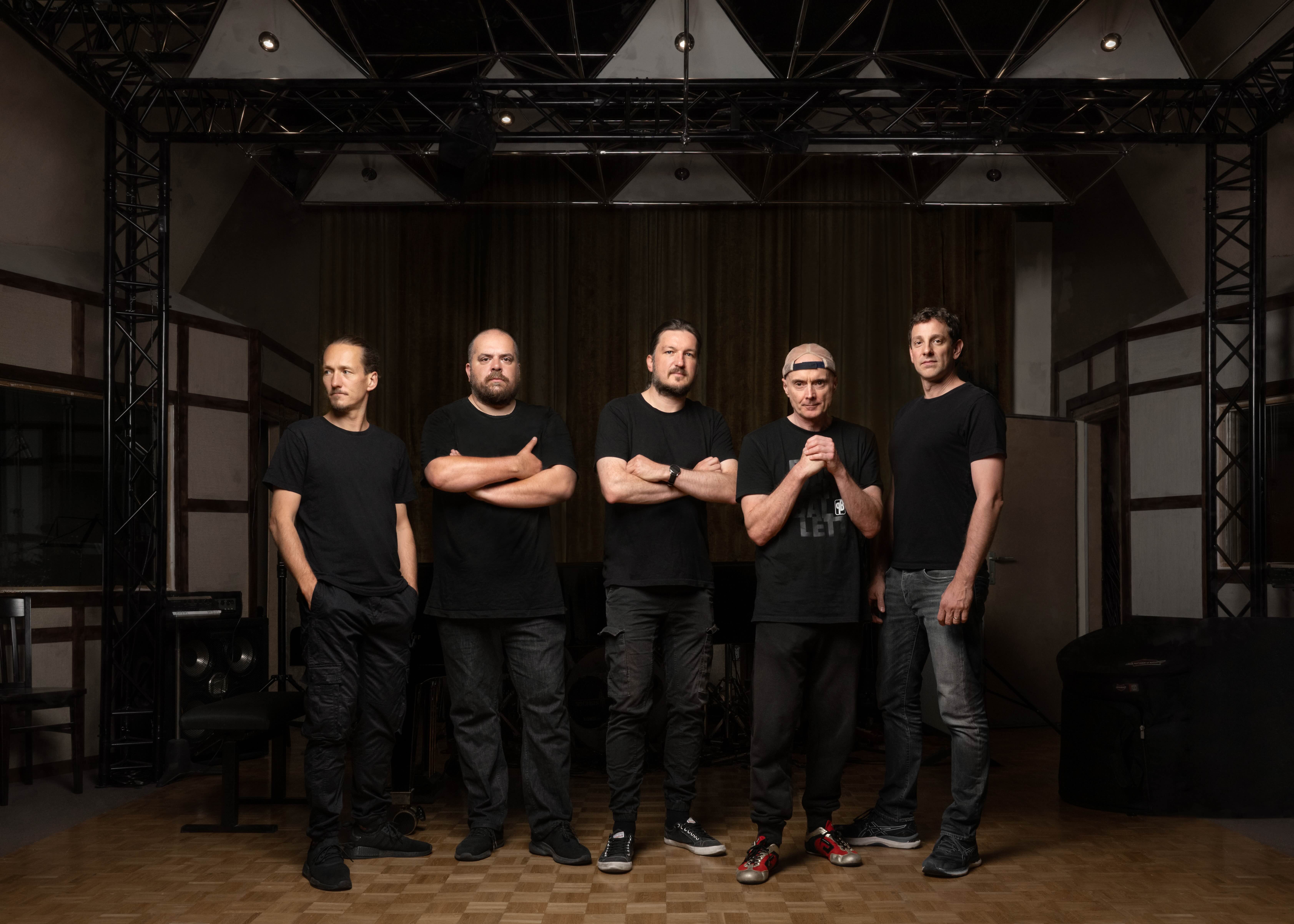 PANZERBALLETT il nuovo singolo e video “Pick Up the Pieces”